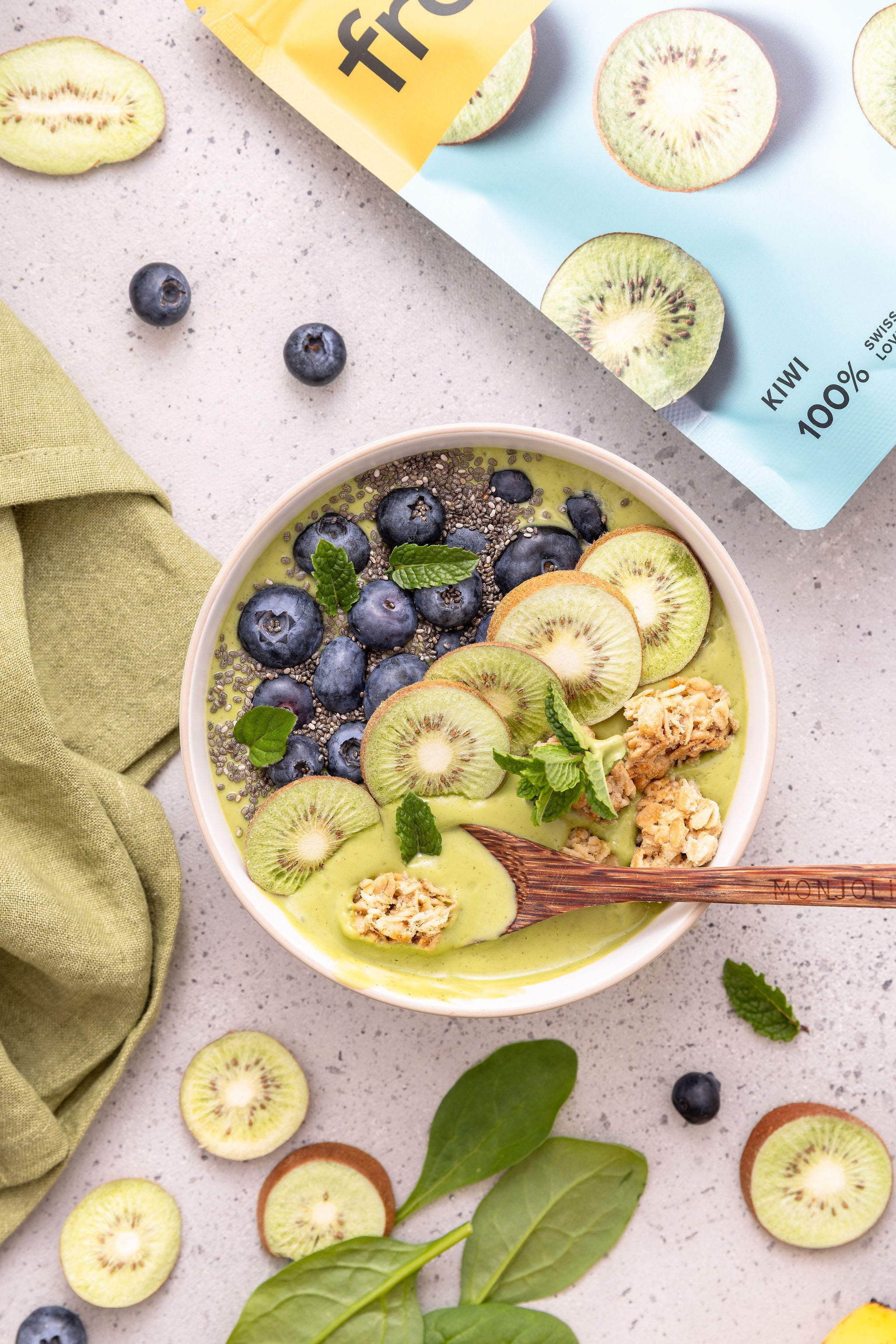 froodies freeze dried kiwi smoothie bowl recipe